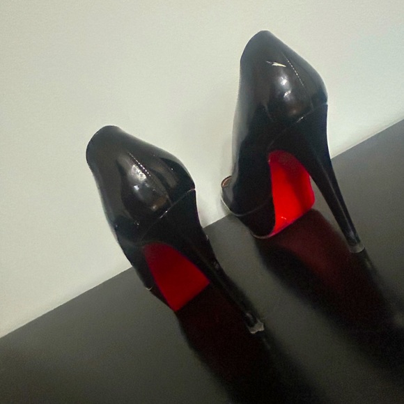 Christian Louboutin platform heels - Picture 2 of 4